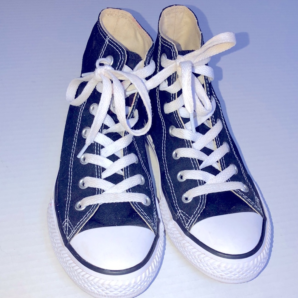 Youth Hi-Top Converse All Star Shoes Size 2